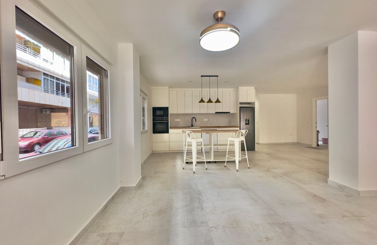 Revente - Appartement - Torrevieja - Acequion
