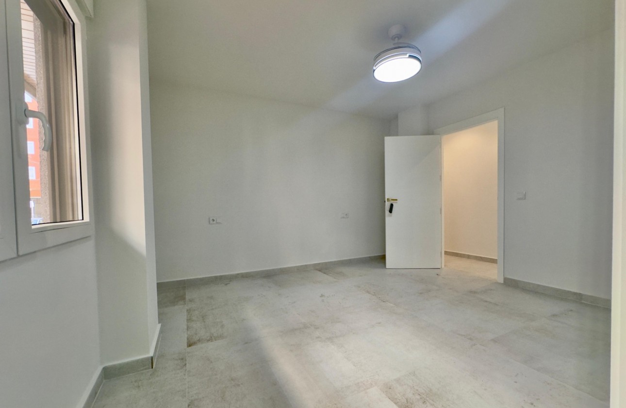 Revente - Appartement - Torrevieja - Acequion