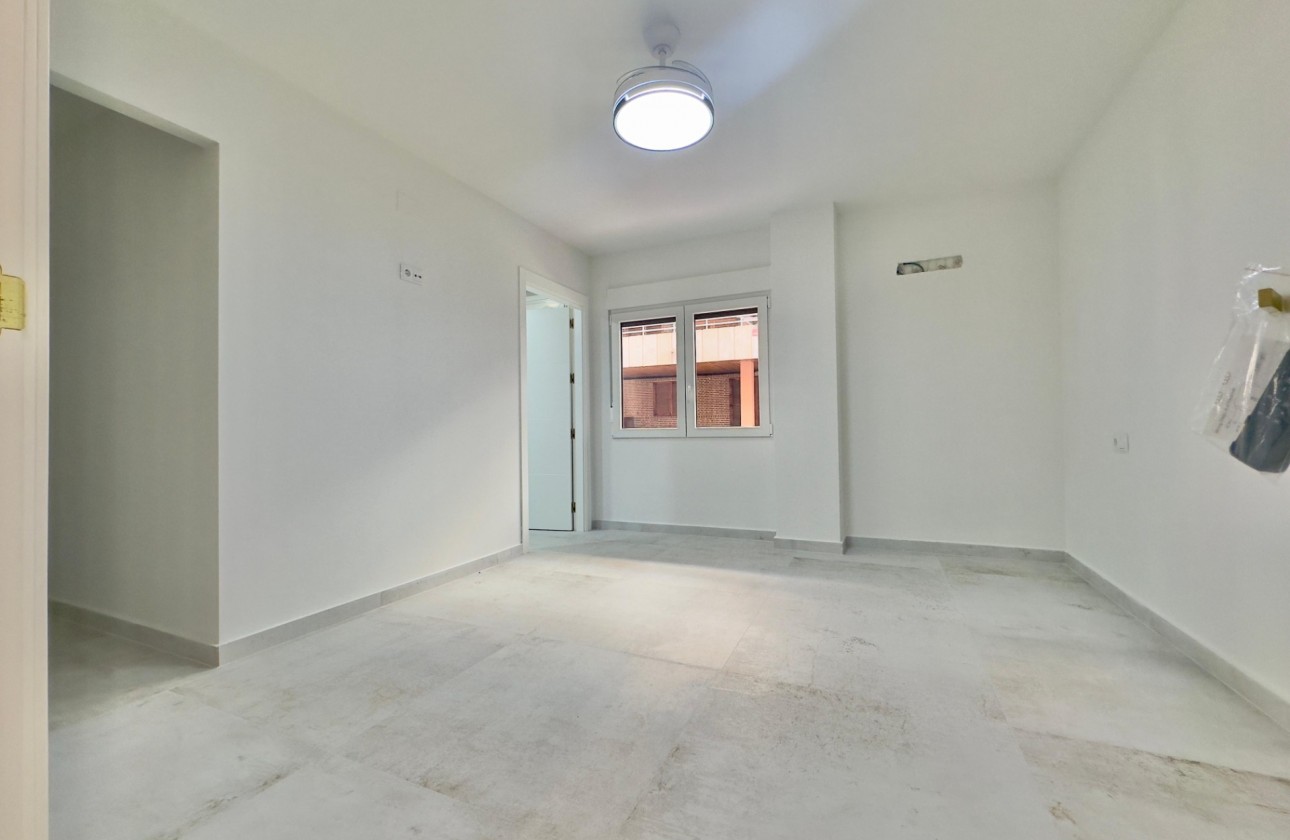 Revente - Appartement - Torrevieja - Acequion