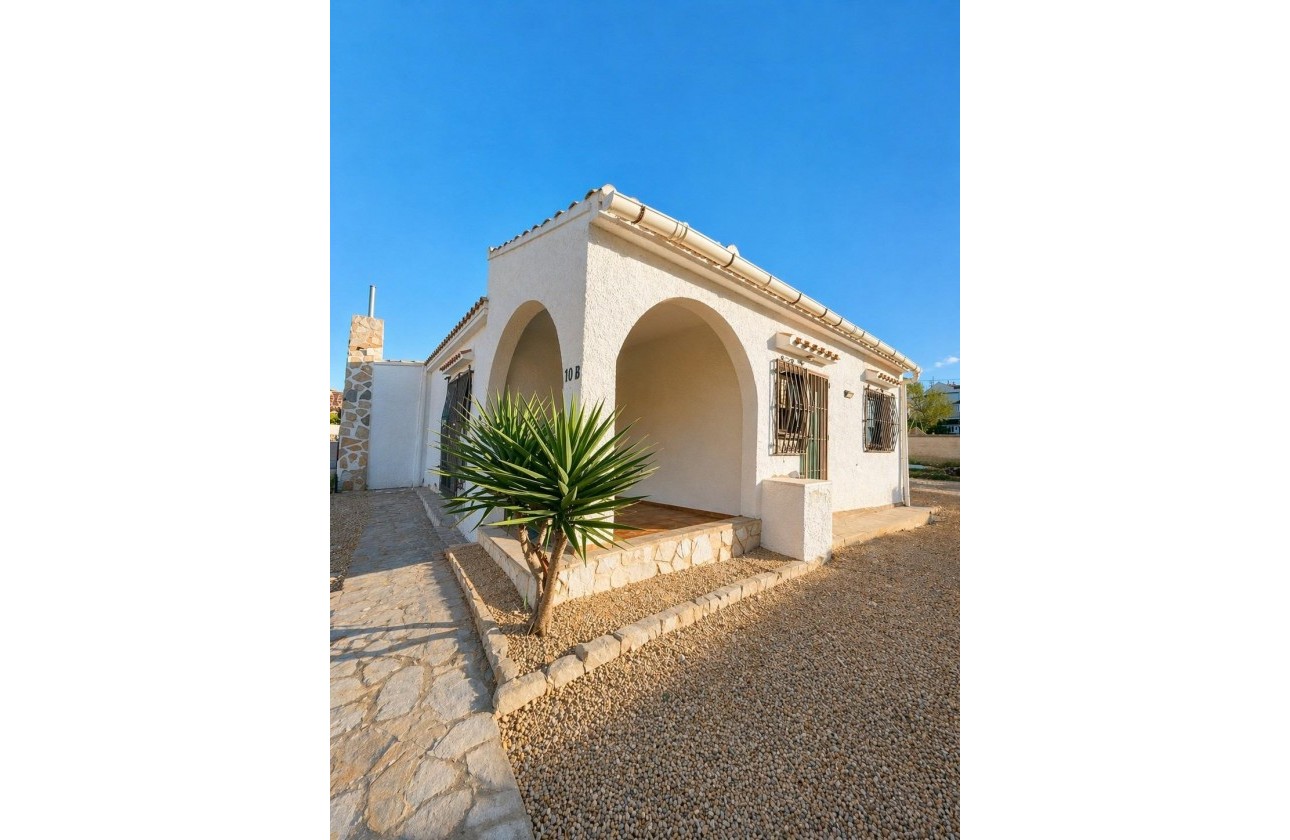 Reventa - Chalet - Torrevieja - Aguas Nuevas