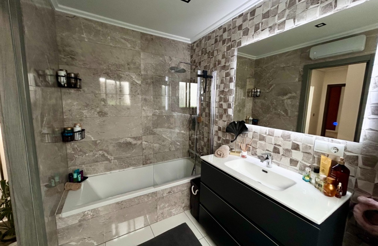 Resale - Apartment / flat - Torremendo