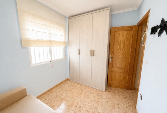 Resale - Apartment / flat - Torrevieja - Nueva Torrevieja