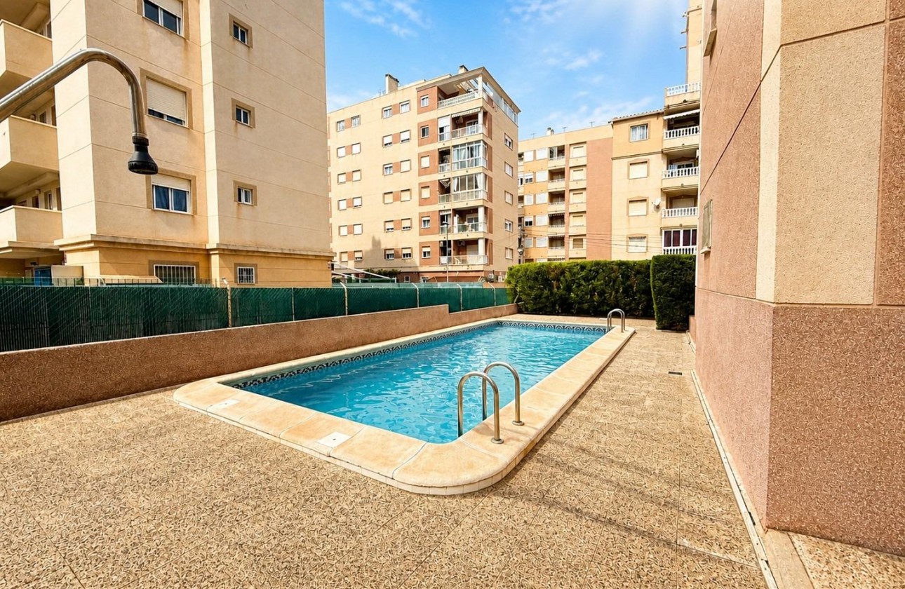Resale - Apartment / flat - Torrevieja - Nueva Torrevieja