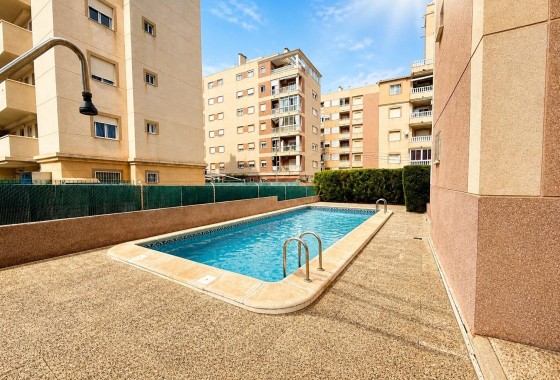 Resale - Apartment / flat - Torrevieja - Nueva Torrevieja