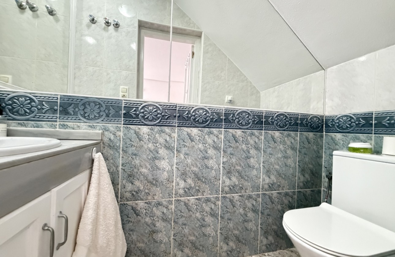 Resale - Villa - Villamartin