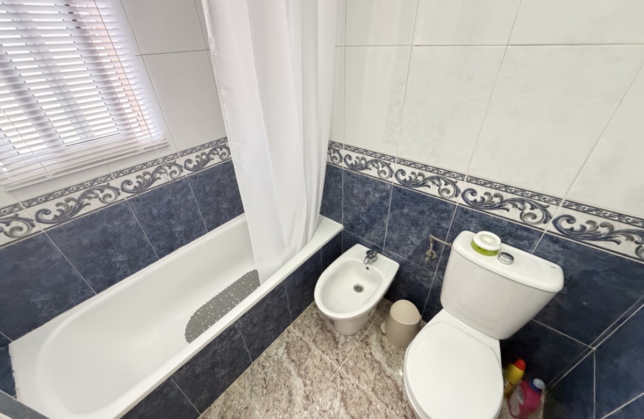 Resale - Villa - Villamartin