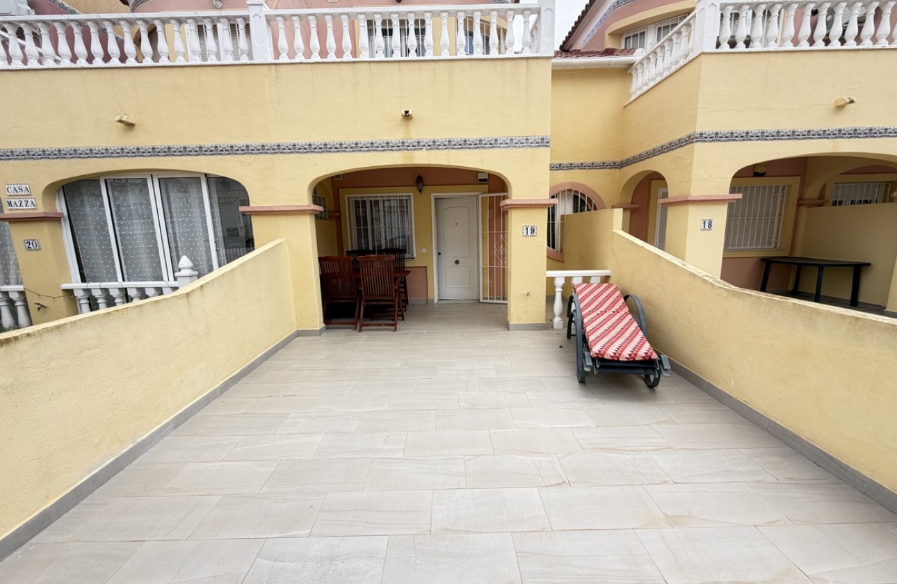 Resale - Villa - Villamartin