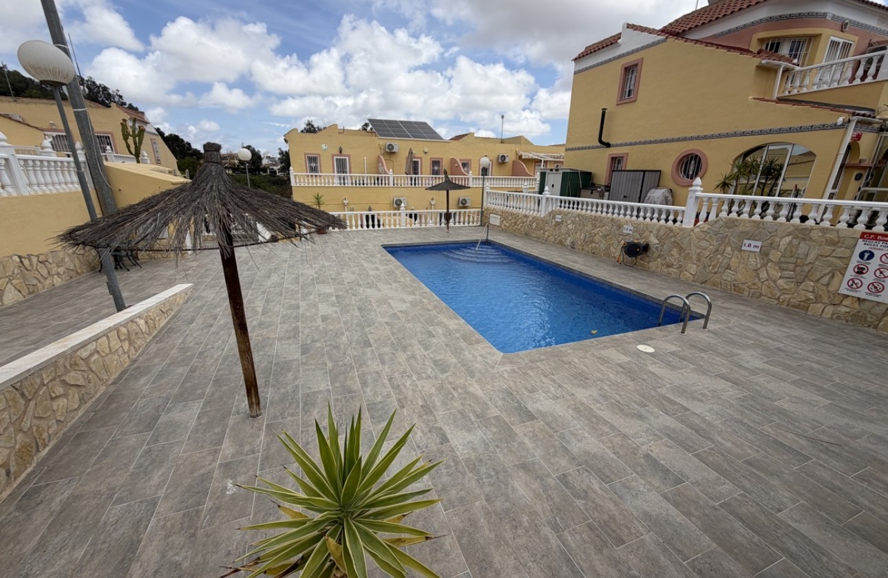 Resale - Villa - Villamartin