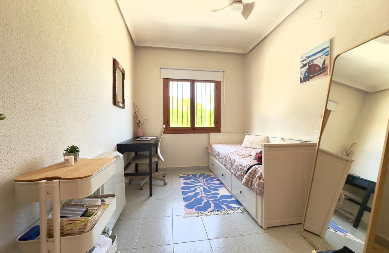 Revente - Villa - Orihuela Costa - La Zenia