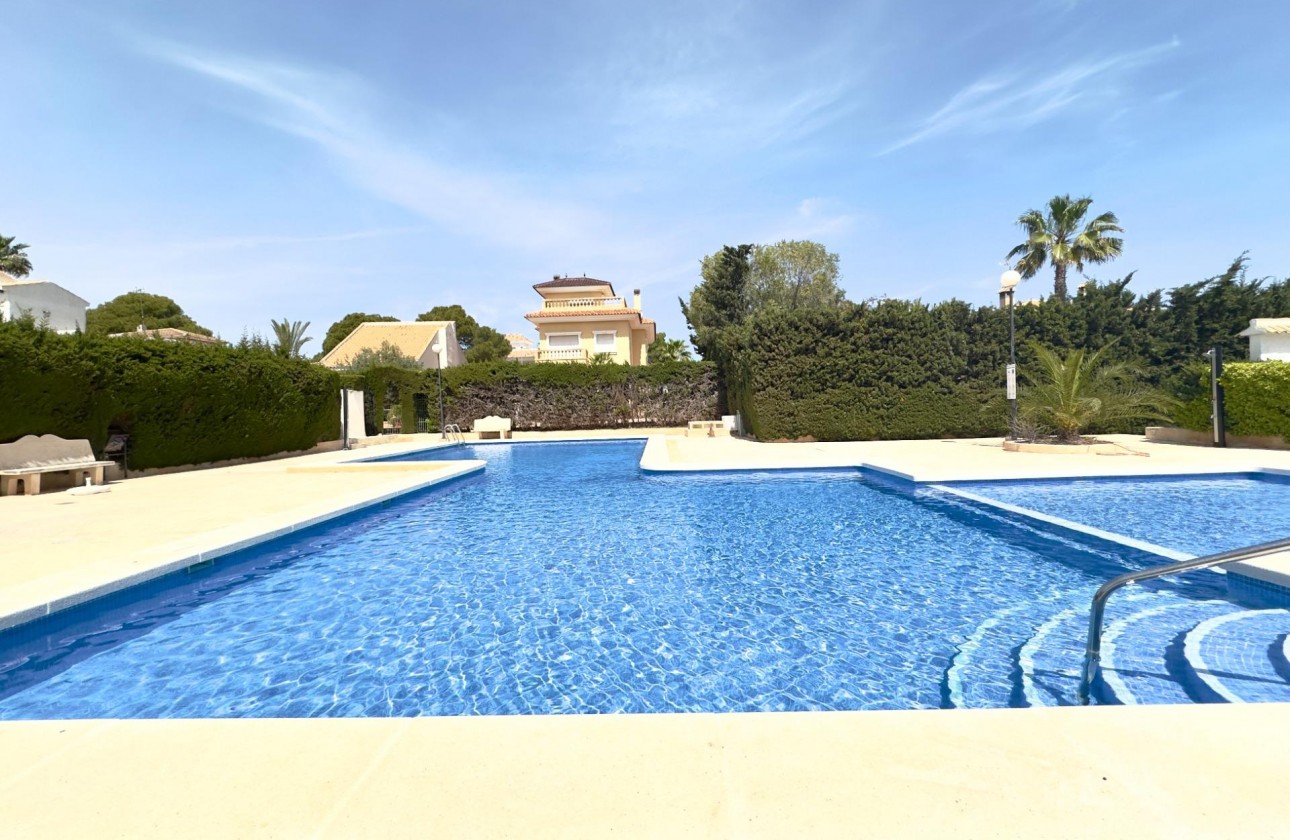 Revente - Villa - Orihuela Costa - La Zenia