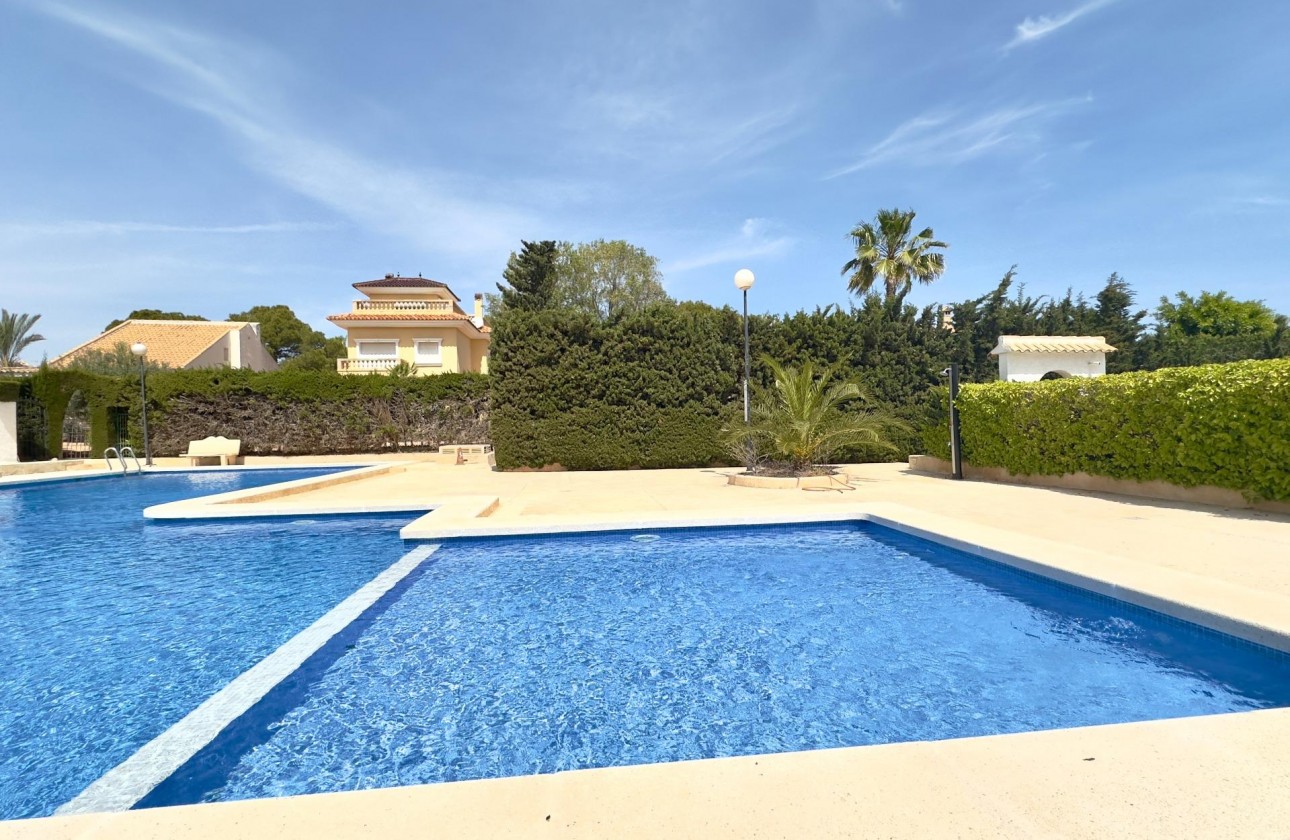 Revente - Villa - Orihuela Costa - La Zenia