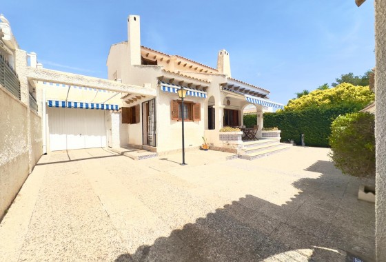 Revente - Villa - Orihuela Costa - La Zenia