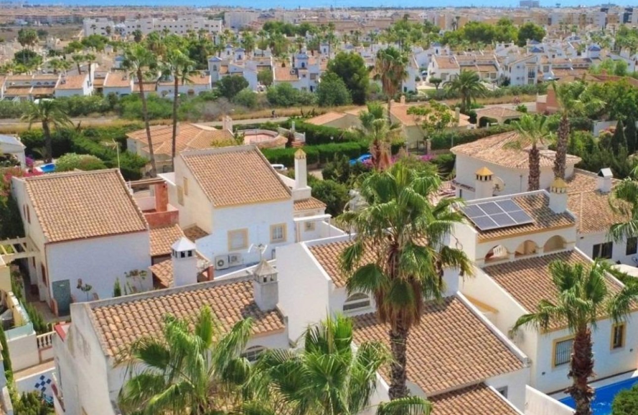 Reventa - Chalet - Orihuela Costa - Villamartin