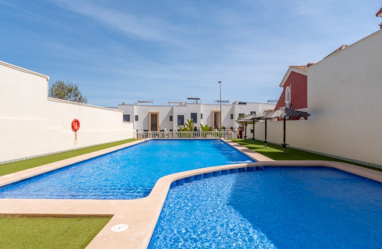 Revente - Villa - Orihuela Costa - Villamartín