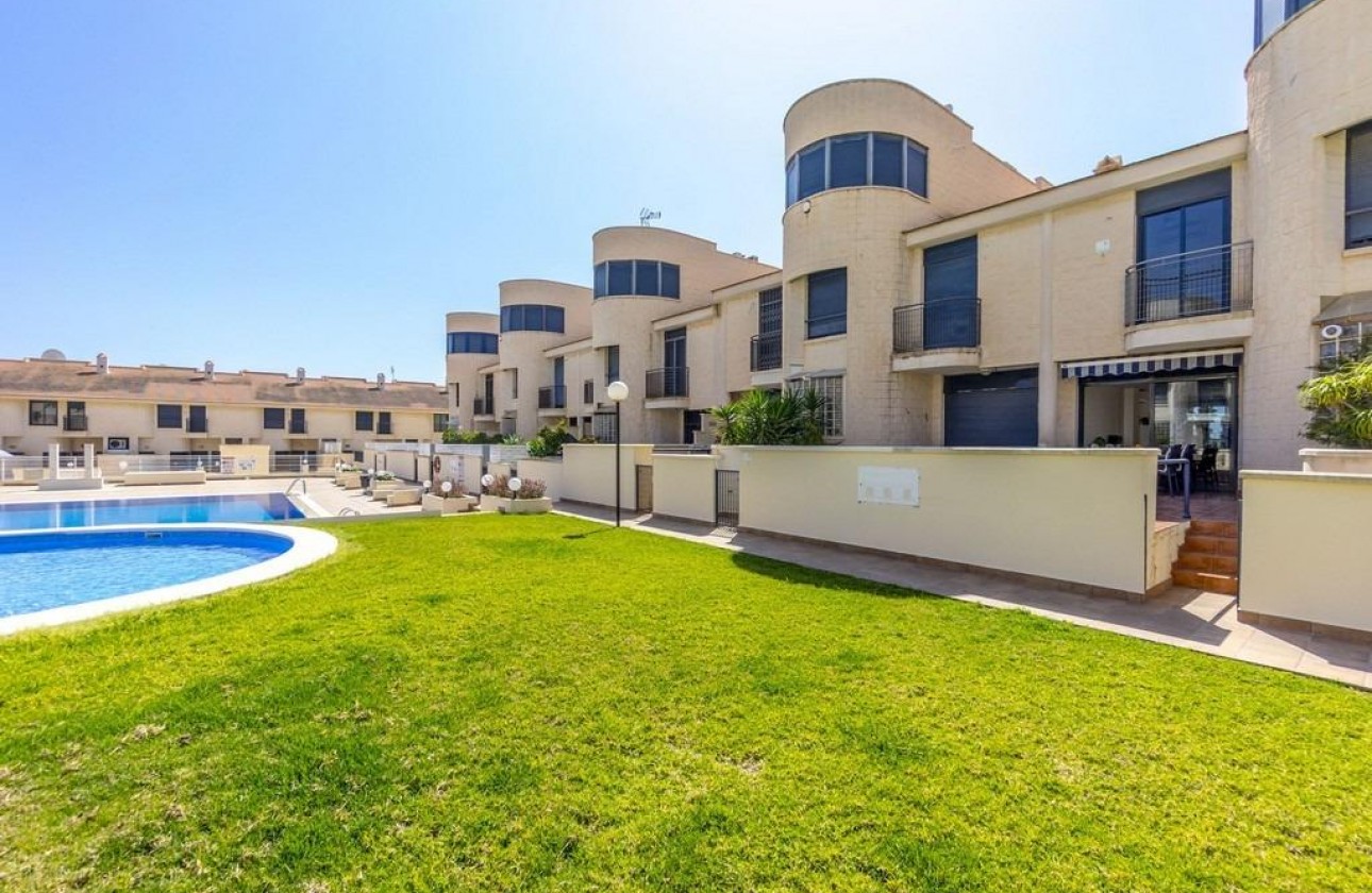 Revente - Villa - Cabo Roig