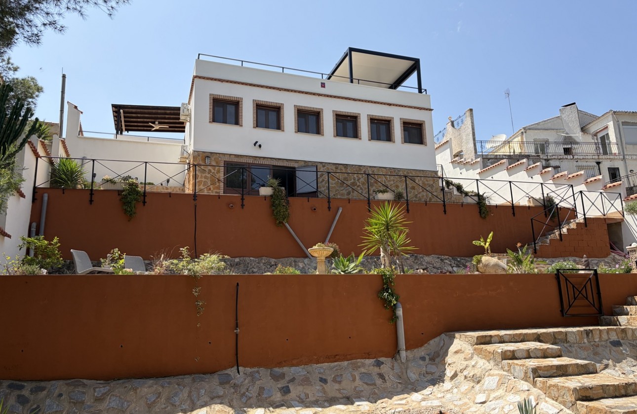 Resale - Villa - Pinar de Campoverde