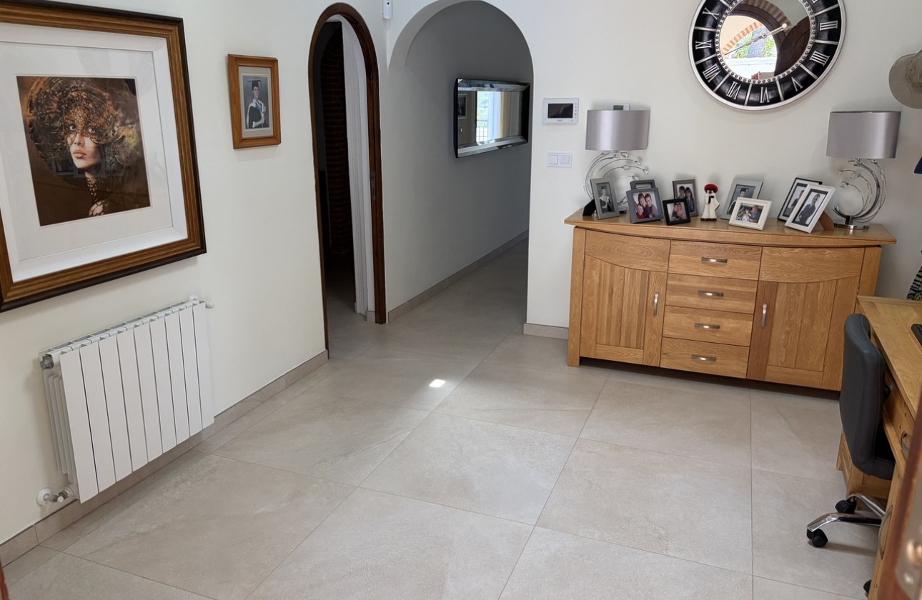 Resale - Villa - Pinar de Campoverde