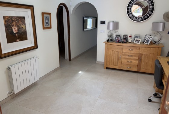 Resale - Villa - Pinar de Campoverde
