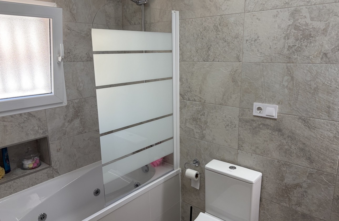 Resale - Villa - Pinar de Campoverde