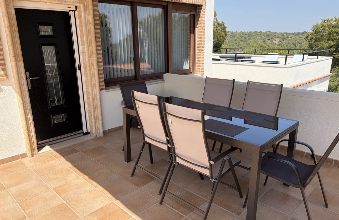 Resale - Villa - Pinar de Campoverde