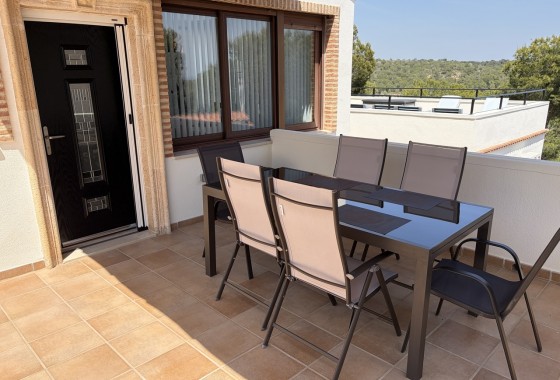 Resale - Villa - Pinar de Campoverde