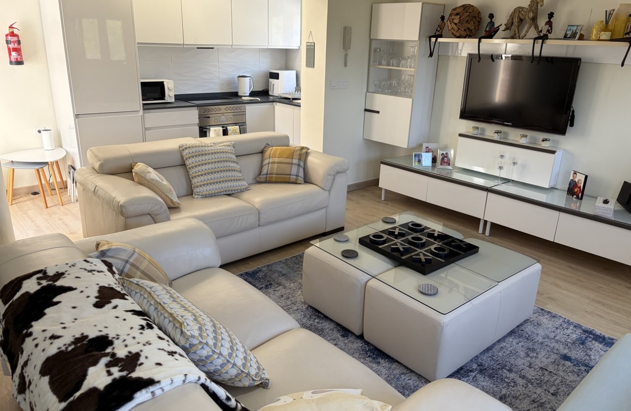 Resale - Villa - Pinar de Campoverde