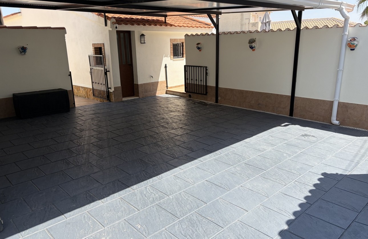 Resale - Villa - Pinar de Campoverde