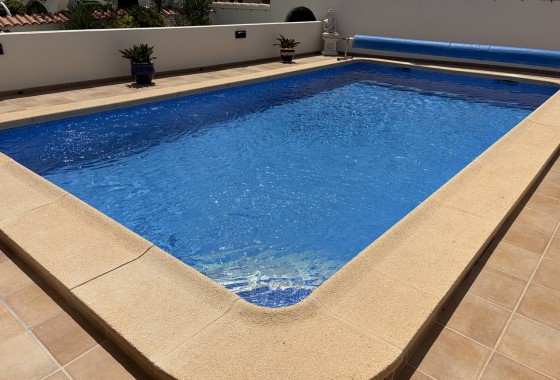 Resale - Villa - Pinar de Campoverde