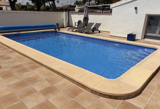 Resale - Villa - Pinar de Campoverde