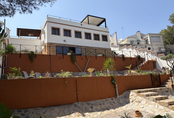 Resale - Villa - Pinar de Campoverde
