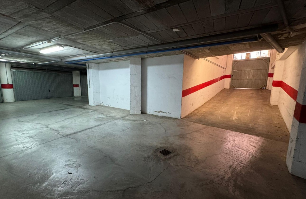 Revente - Garage - Torrevieja - Estacion de autobuses
