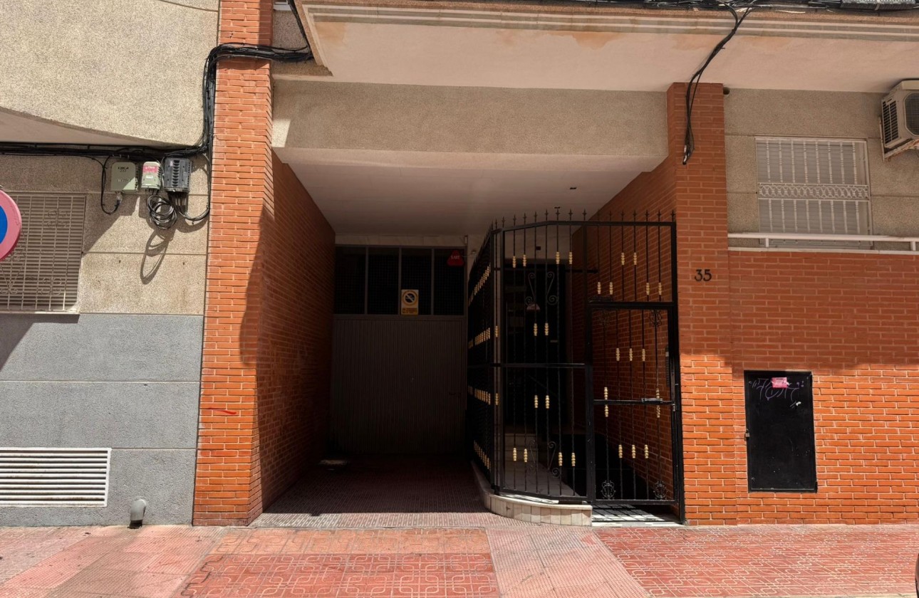 Revente - Garage - Torrevieja - Estacion de autobuses