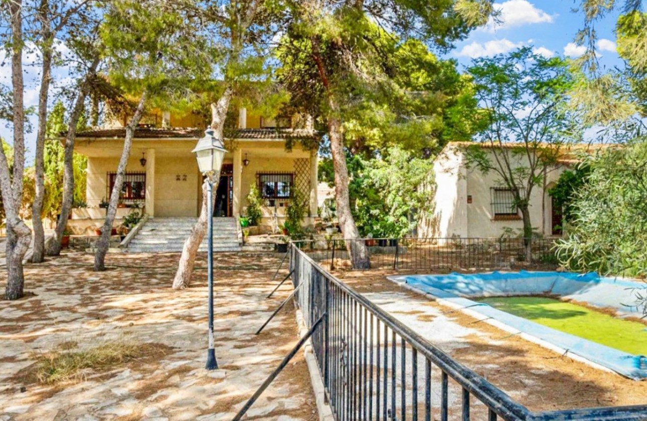 Resale - Villa - Torrevieja - Los Balcones - Los Altos del Edén