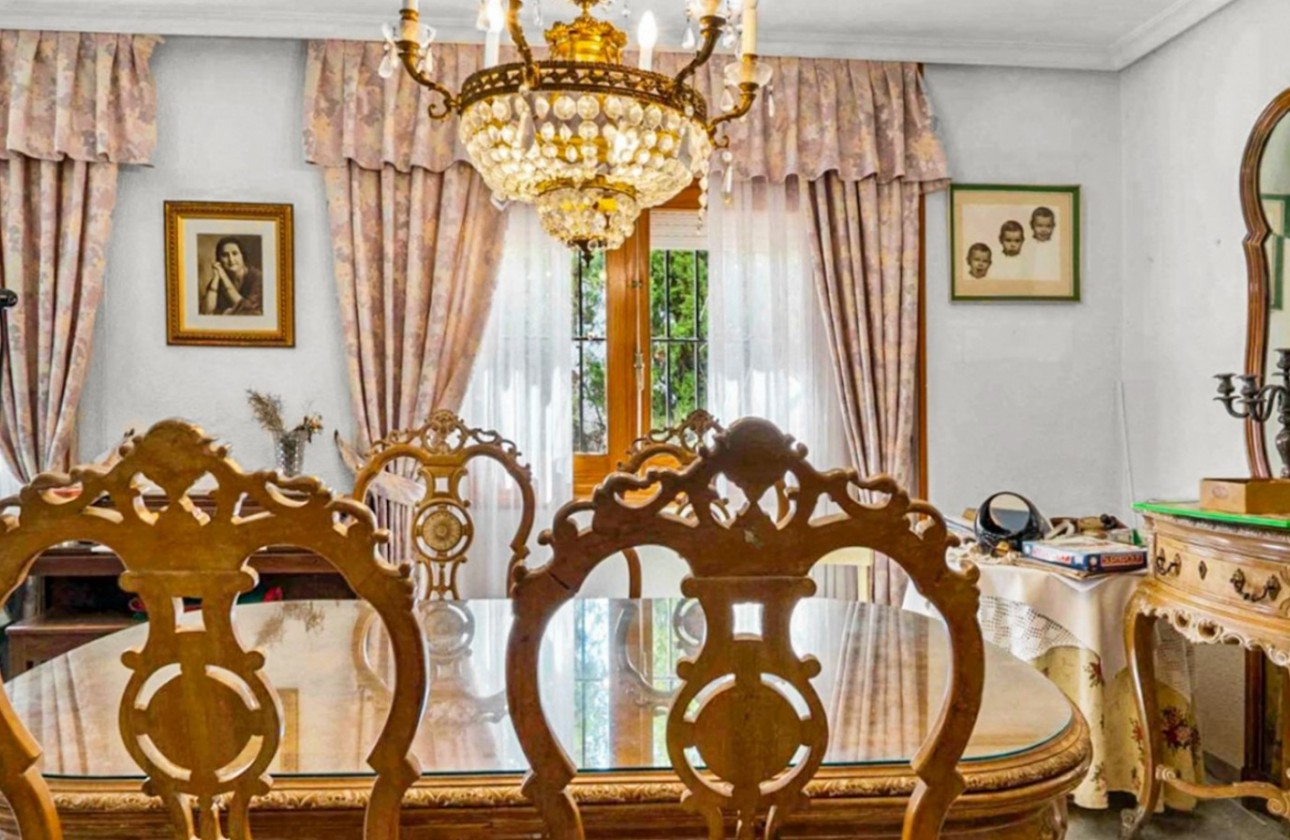 Resale - Villa - Torrevieja - Los Balcones - Los Altos del Edén