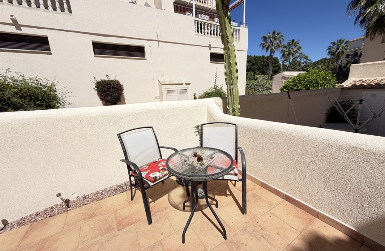 Resale - Villa - Las Ramblas Golf