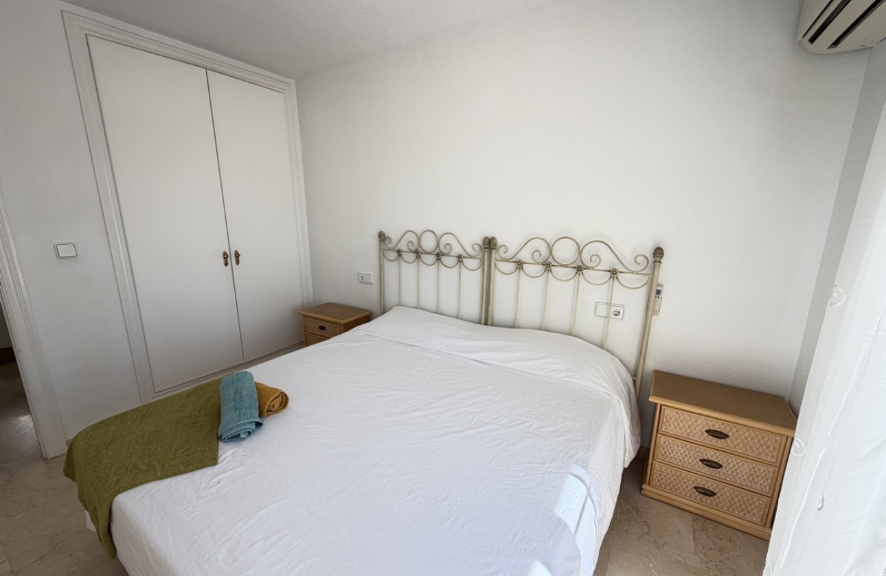 Resale - Villa - Las Ramblas Golf