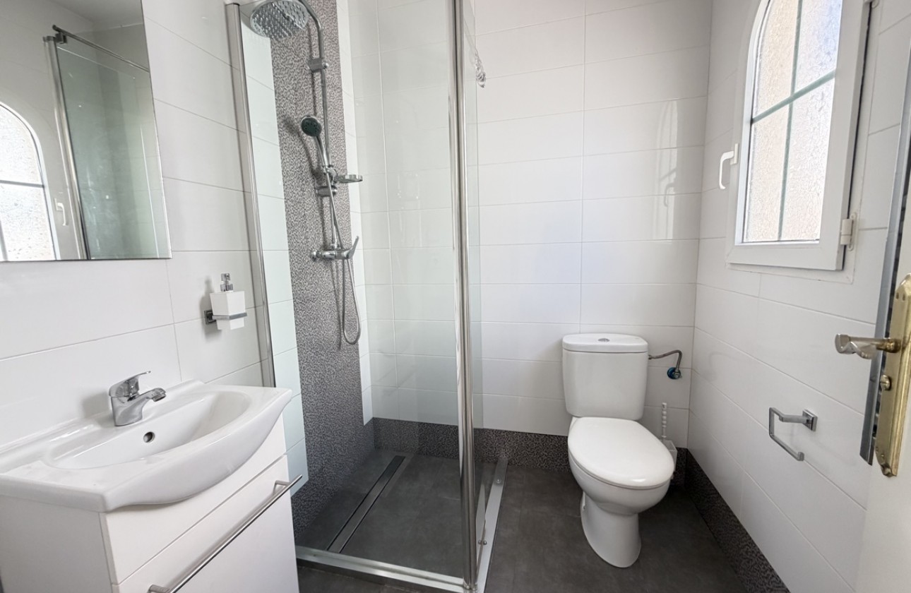 Resale - Villa - Las Ramblas Golf