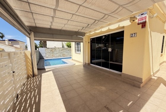 Resale - Villa - Las Ramblas Golf