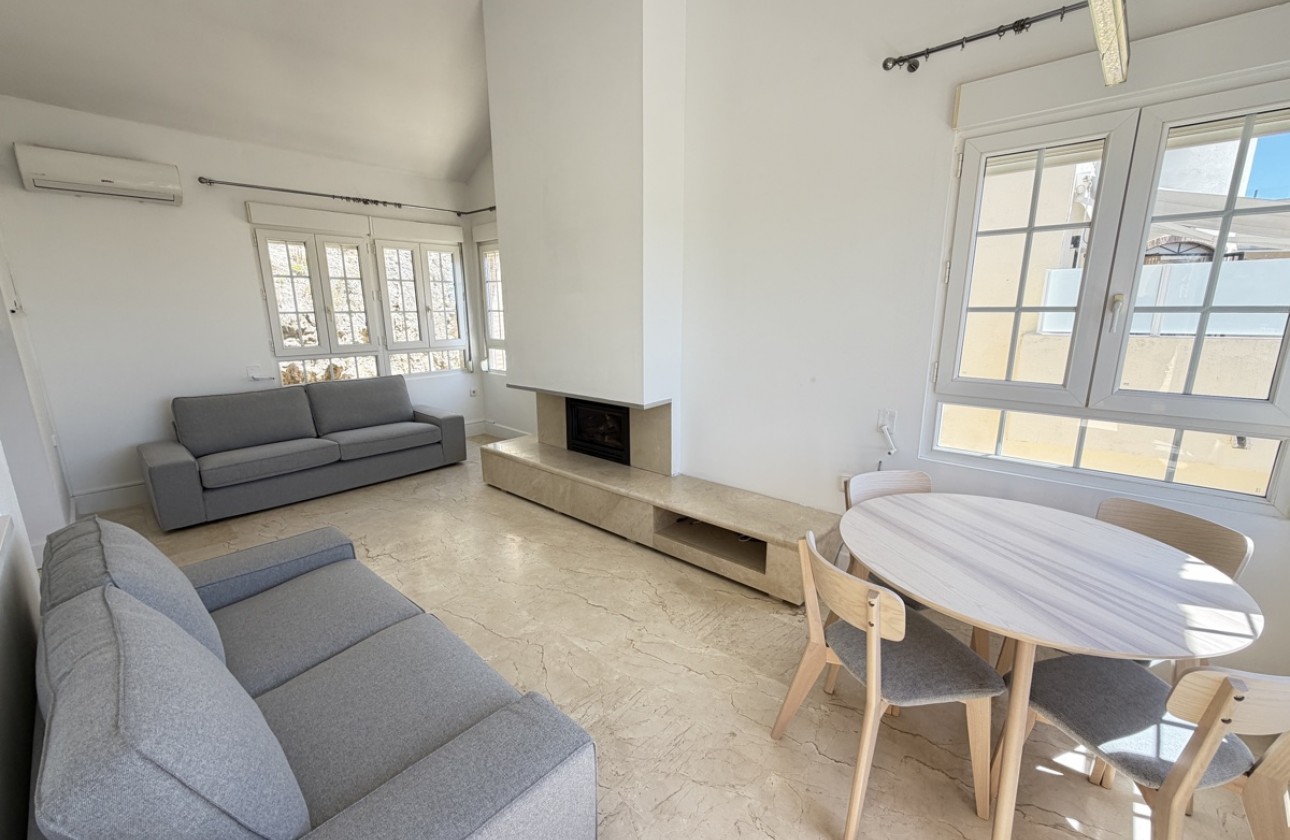 Resale - Villa - Las Ramblas Golf