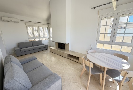 Resale - Villa - Las Ramblas Golf
