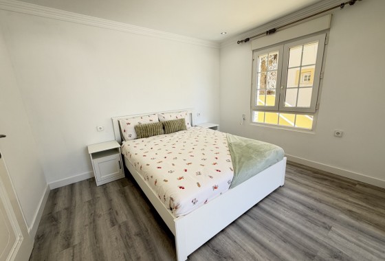 Resale - Villa - Las Ramblas Golf