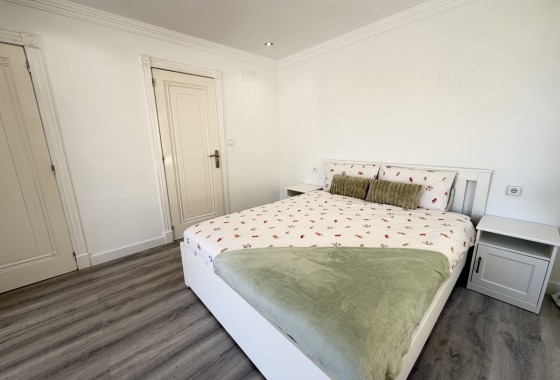 Resale - Villa - Las Ramblas Golf