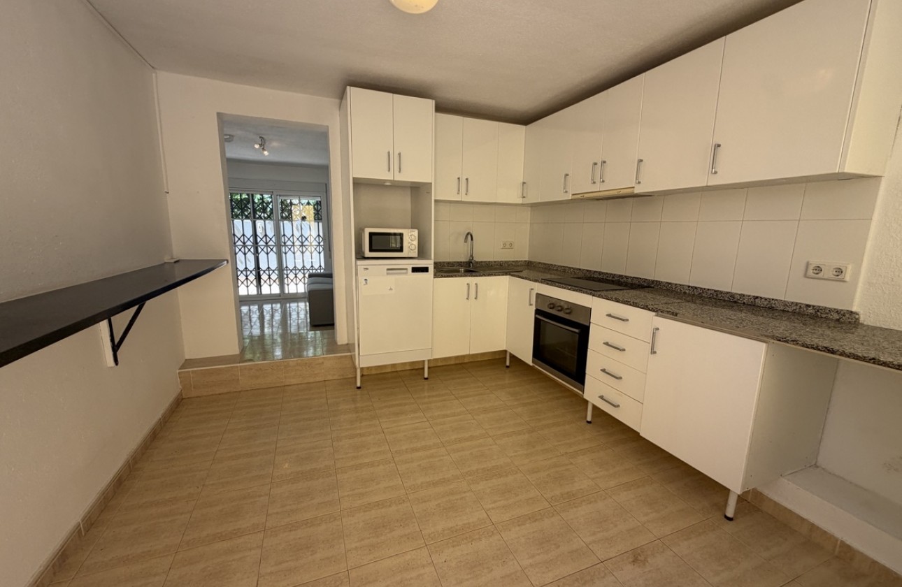 Resale - Villa - Las Ramblas Golf