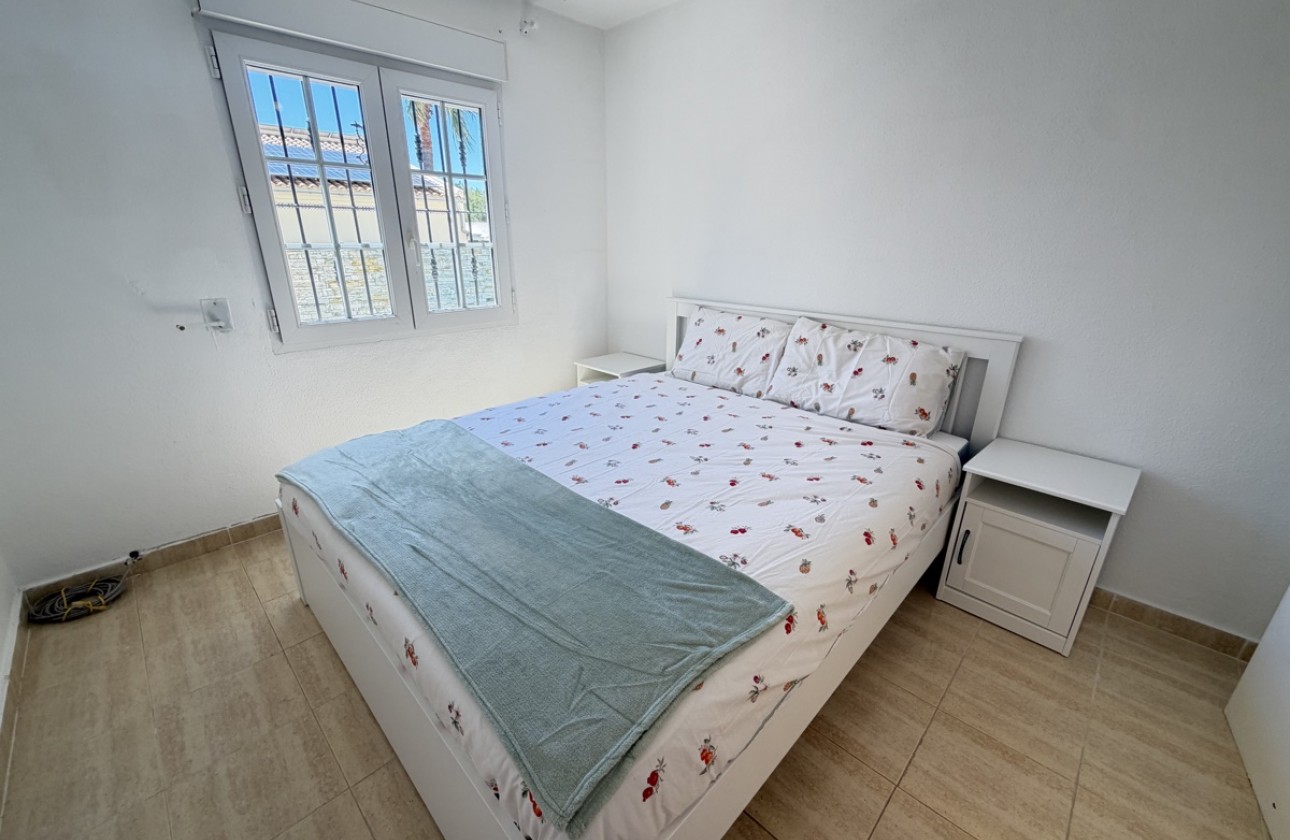 Resale - Villa - Las Ramblas Golf