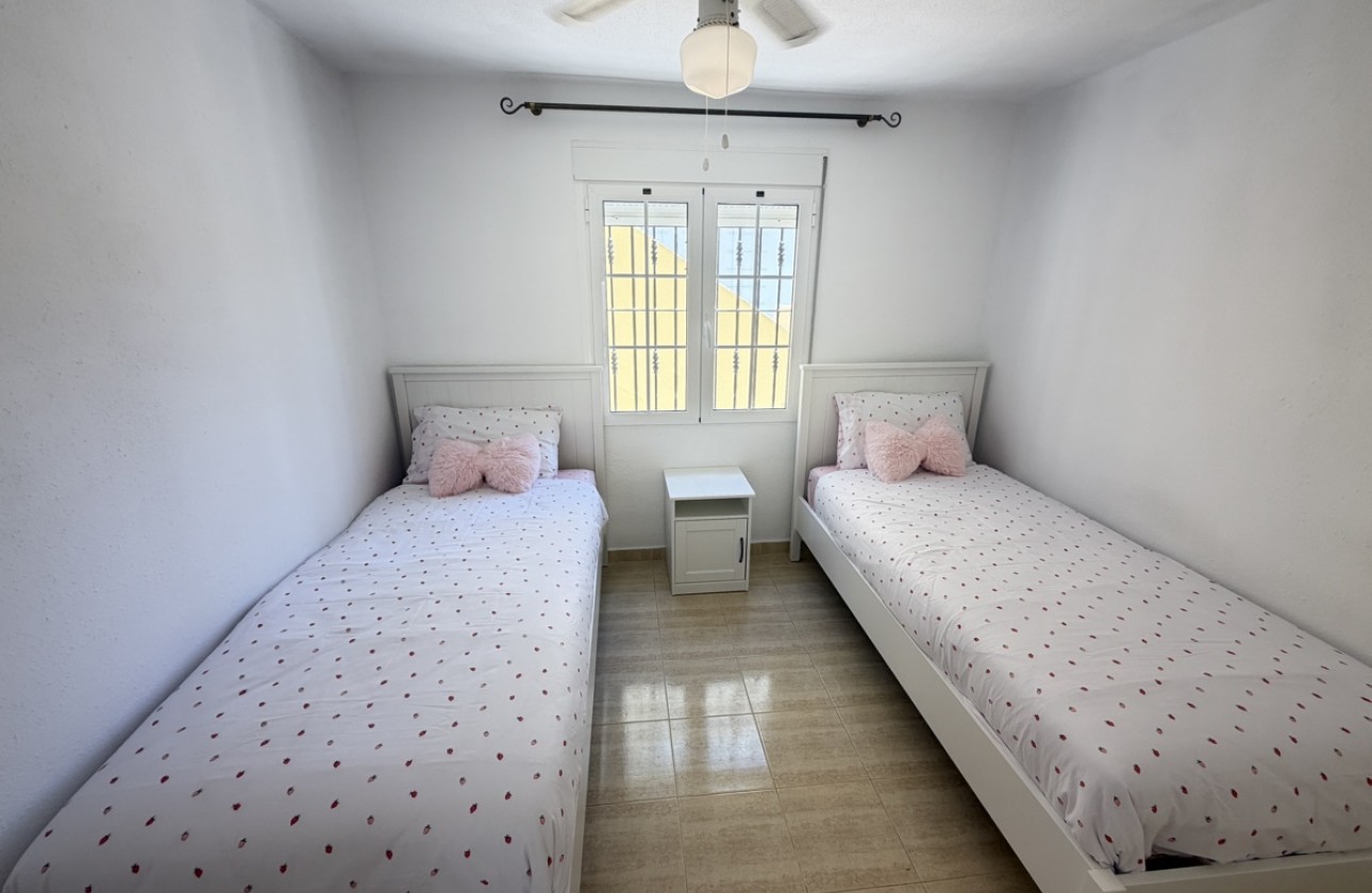 Resale - Villa - Las Ramblas Golf