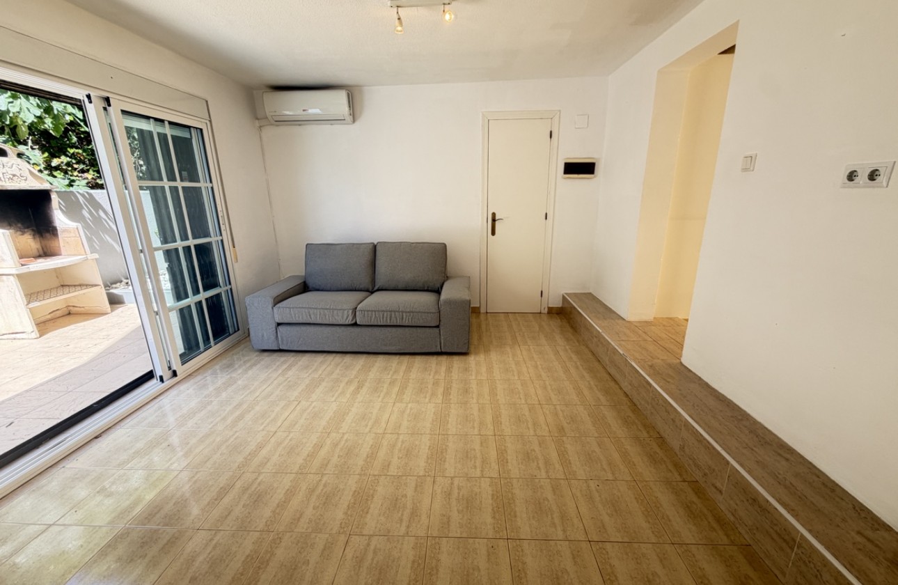 Resale - Villa - Las Ramblas Golf