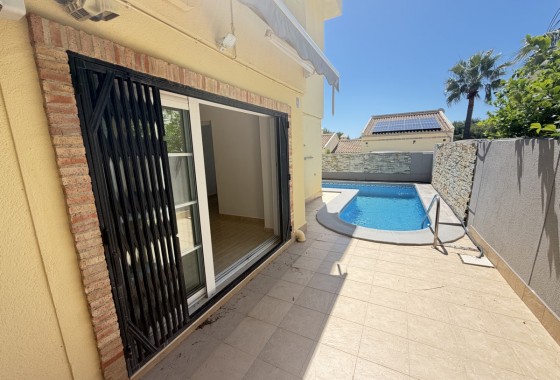Resale - Villa - Las Ramblas Golf