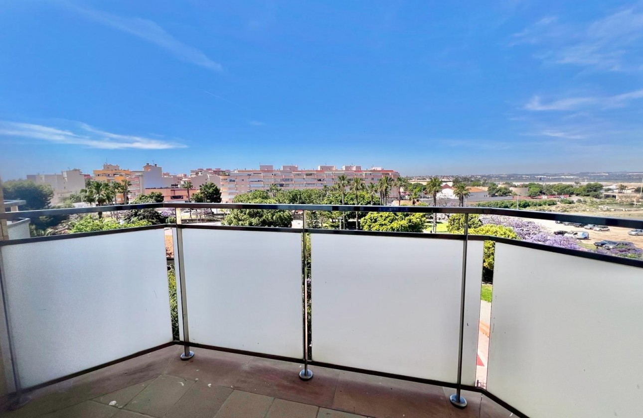 Resale - Apartment / flat - Torrevieja - Acequion
