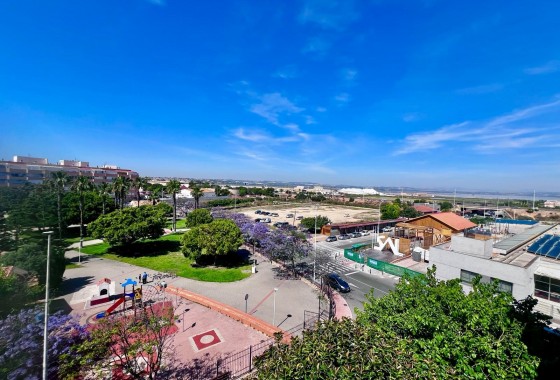Resale - Apartment / flat - Torrevieja - Acequion