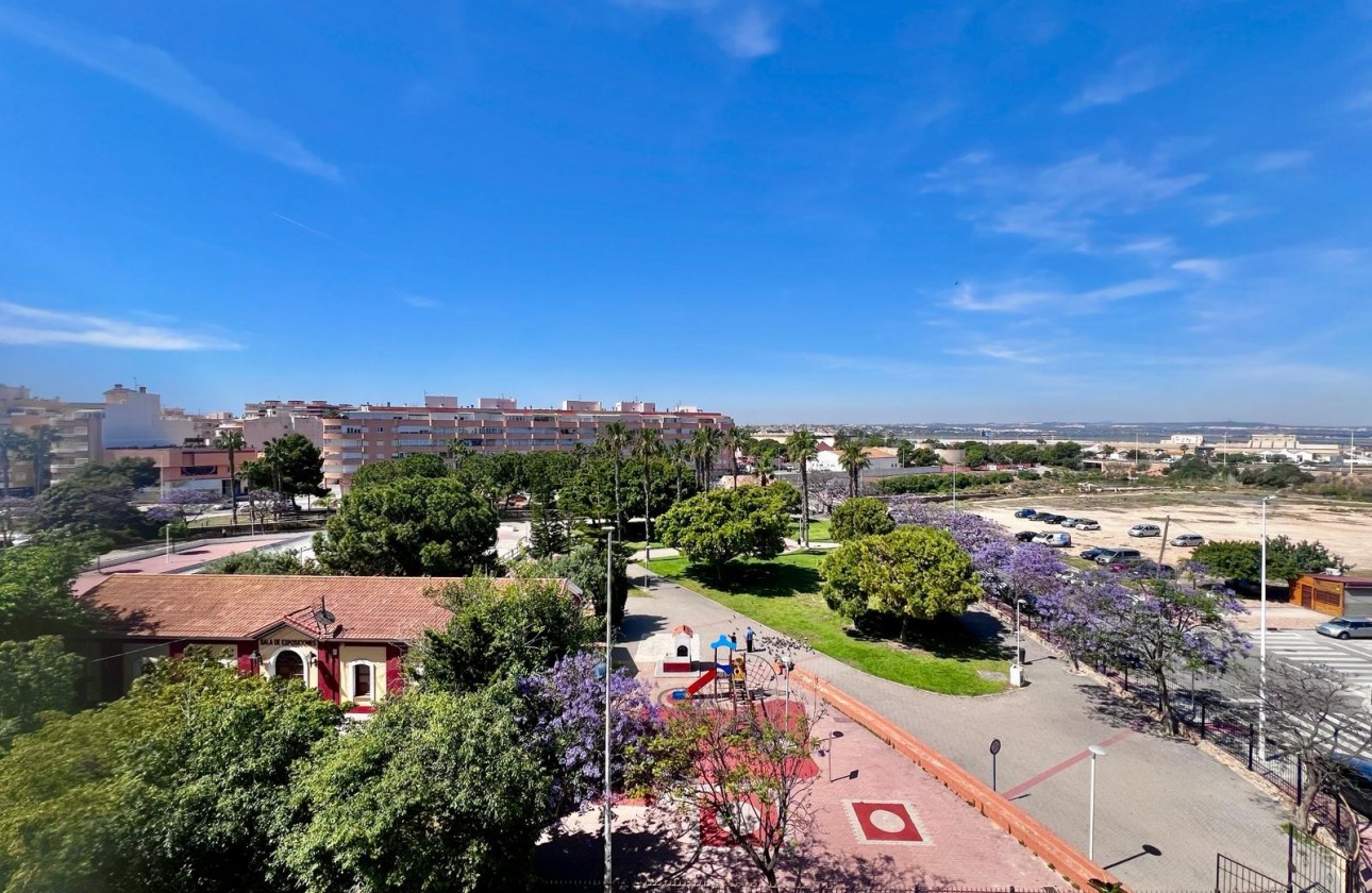 Resale - Apartment / flat - Torrevieja - Acequion